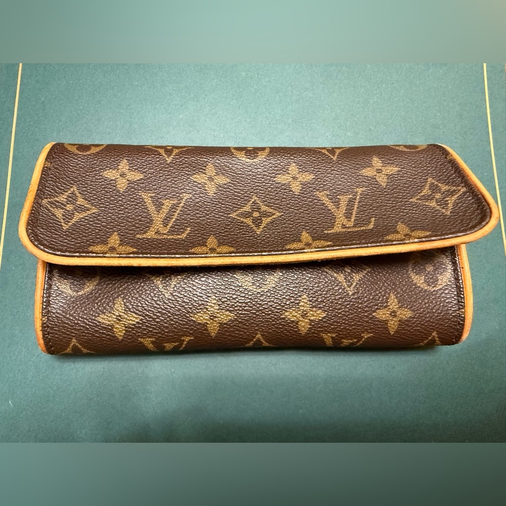 Louis Vuitton Brown Monogram Clutch
